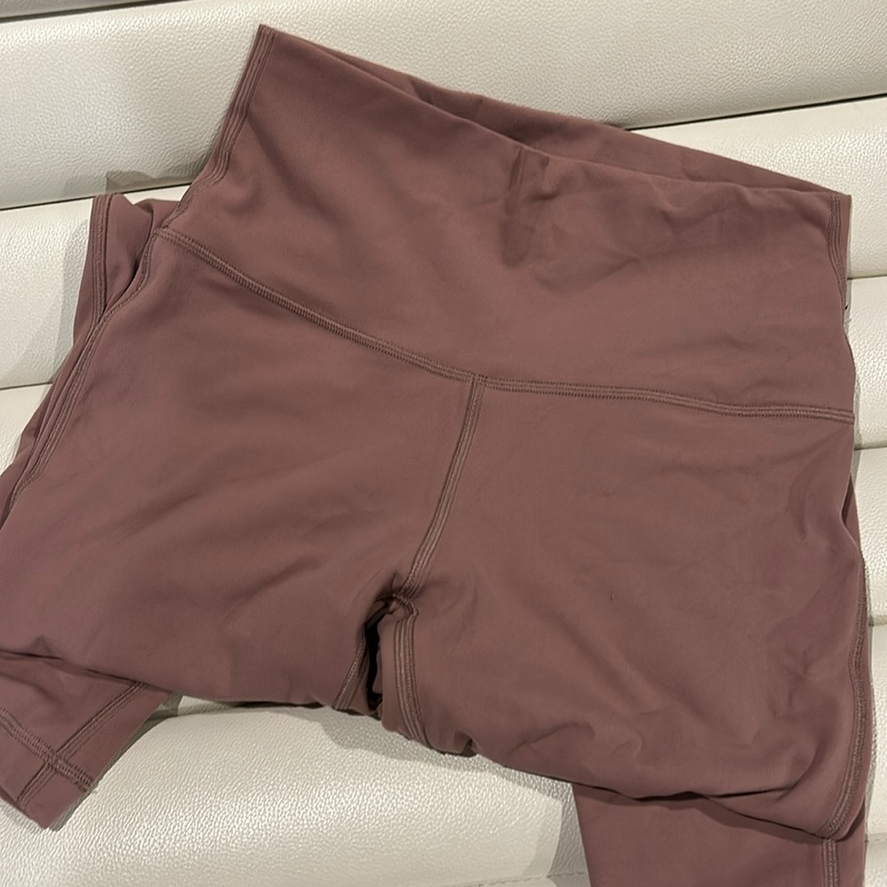 Lululemon Align High-Rise Leggings 25” in twilight rose (6) - Picture 4 of 8